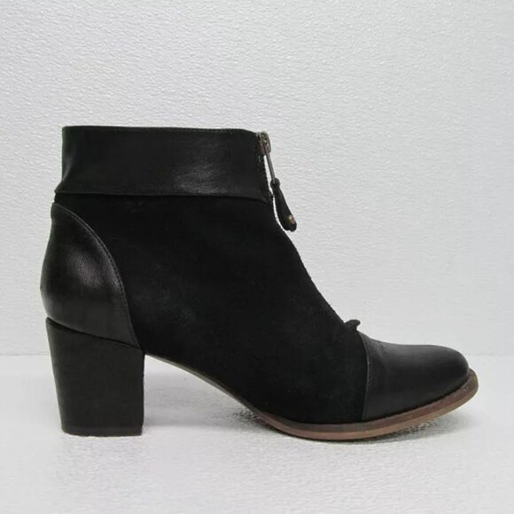 Eric Michael Leather Suede Heeled Ankle Booties Front Zip Size 8 - Picture 2 of 10